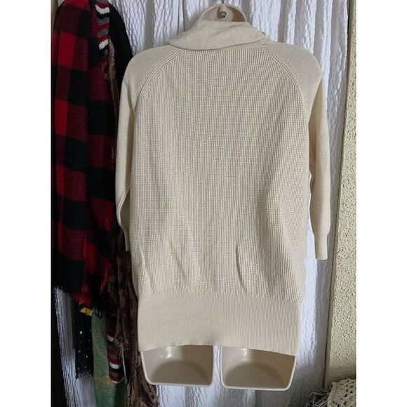 Ann Taylor Loft sweater (#362) - Picture 4 of 8